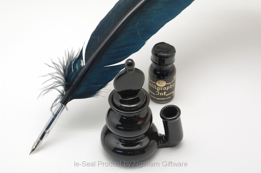 Feather pen 22-010-11-Simple-Single-NAV + Ink 40-005-11-BLK + Inkpot & pen rest set 40-003-11-BLK.JPG